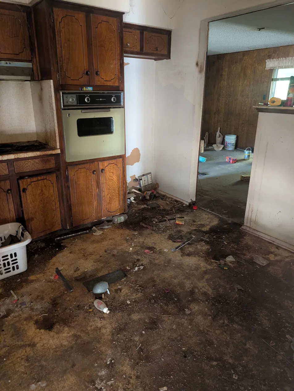 DFW investment property kitchen in need of full rehab, 1148 sq ft 3 bed 2 bath